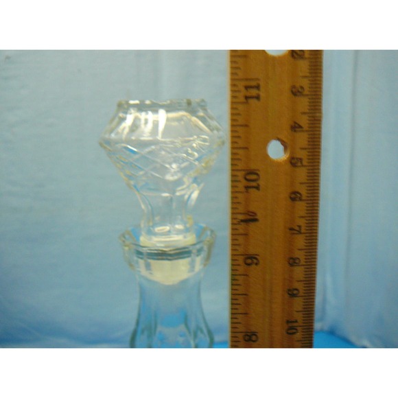 Vintage Diamond Cut Captains Wine Decanter - Picture 7 of 8